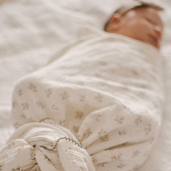What is Crepe Cotton? Everything About Crepe Cotton Swaddles Australia | Mae & Rae