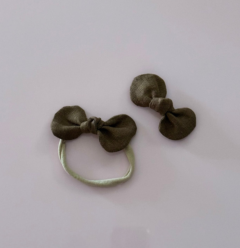 Signature Bows (Clip)