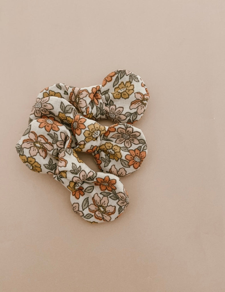 “Billie” Floral Bow