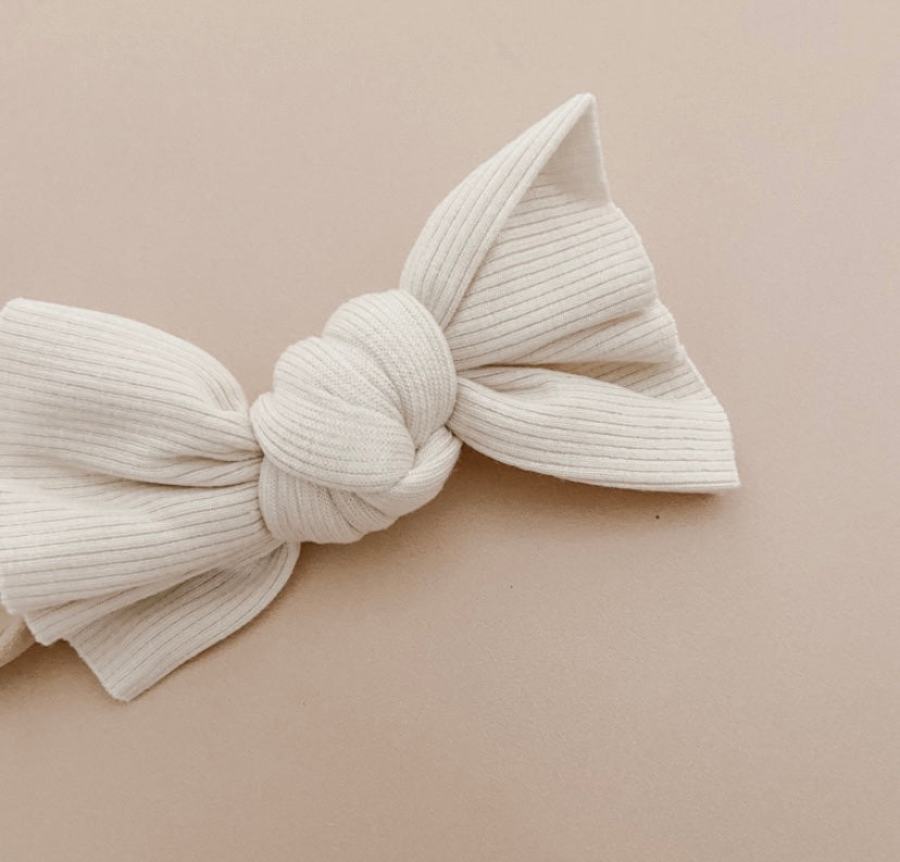 Ribbed Knot Bows