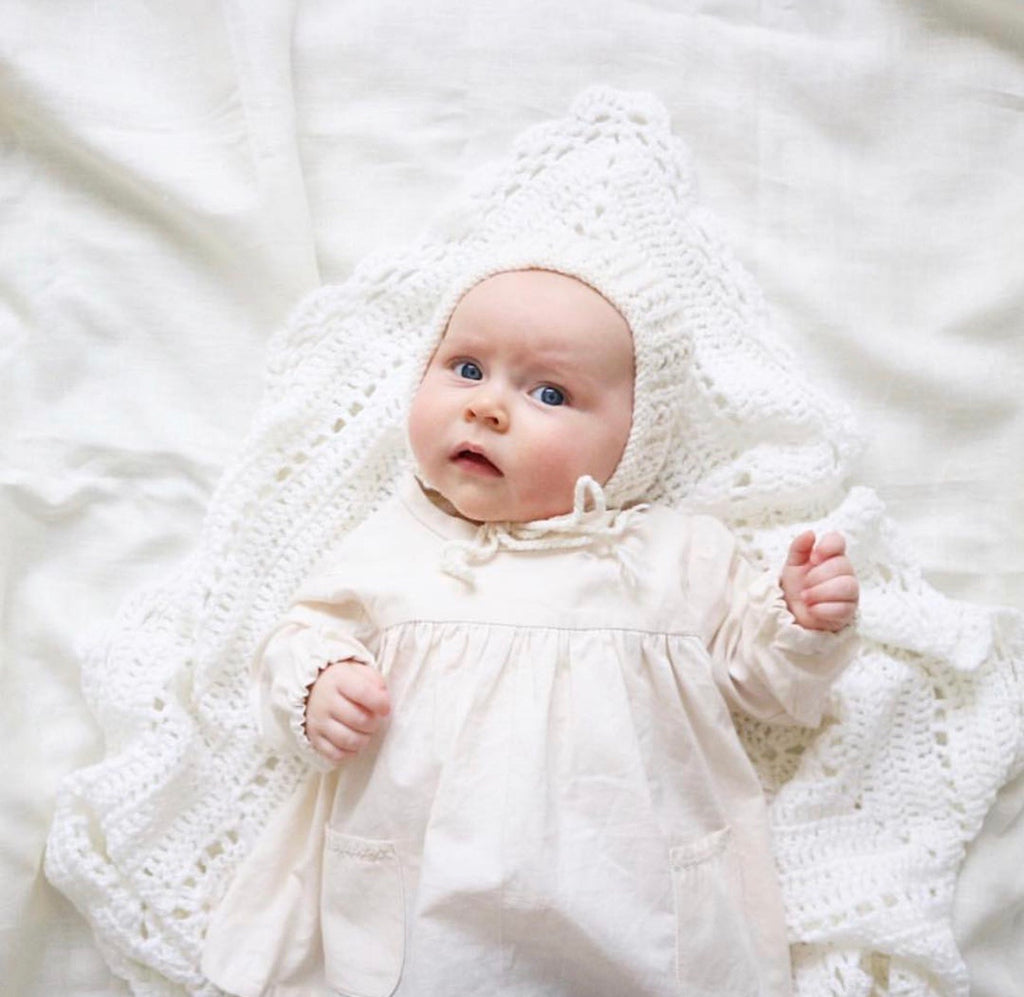 White “Clara” Bonnet